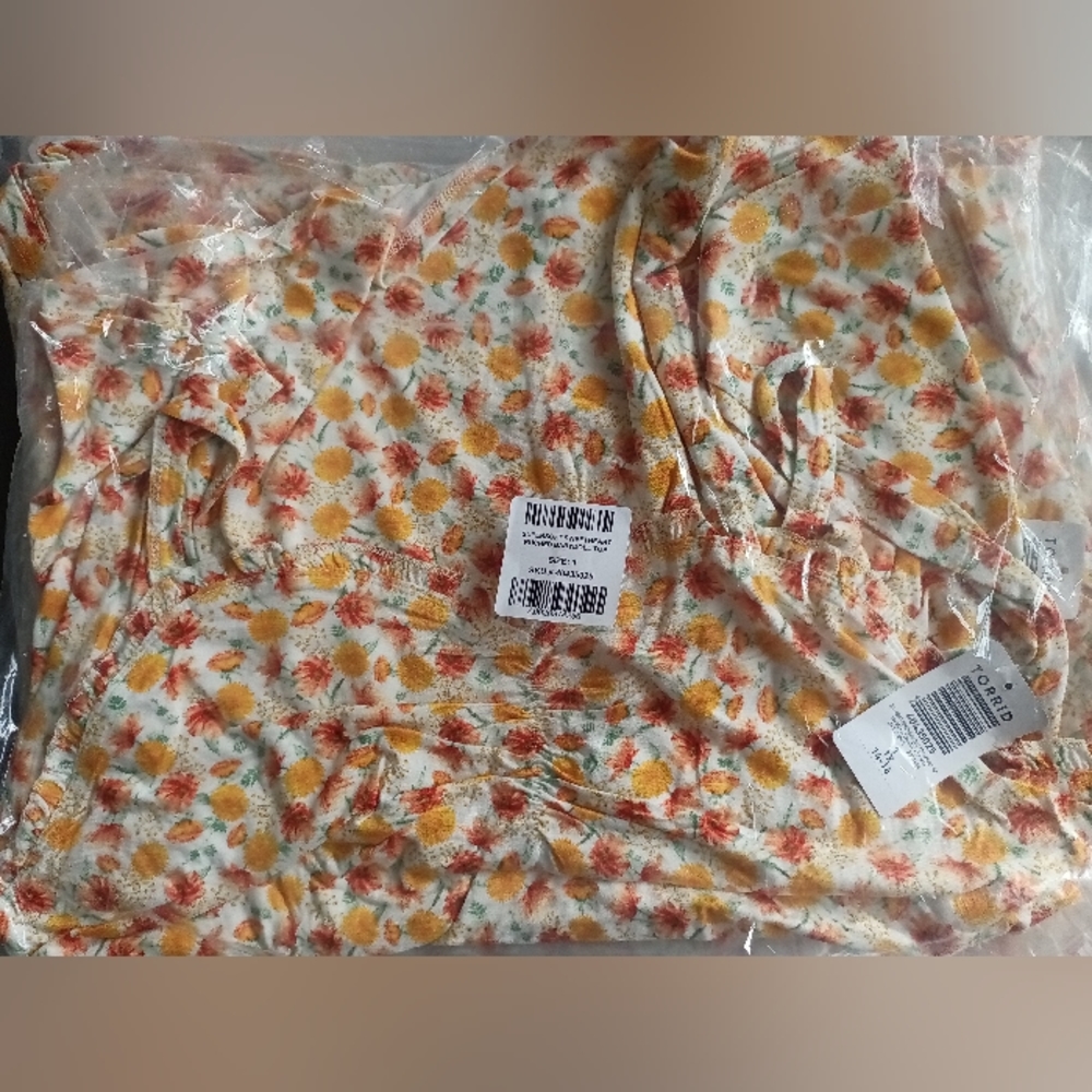 New Torrid 1X(14/16W) Super Soft Sweetheart Ruched Babydoll Floral Tank Top - Picture 5 of 5